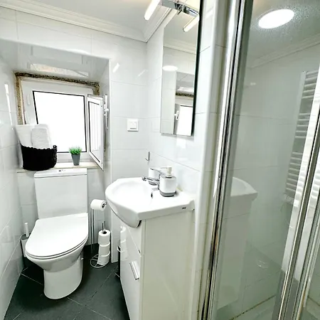 Charmoso Apartamento No Coracao Da * リスボン